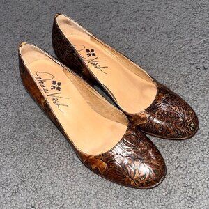 PATRICIA NASH ANITA BROWN FLORAL BARK & LEAVES TOOLED BLOCK HEEL PUMPS EUC - 7.5